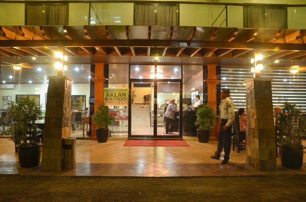 The Premiere Business Hotel Kalibo Exterior foto