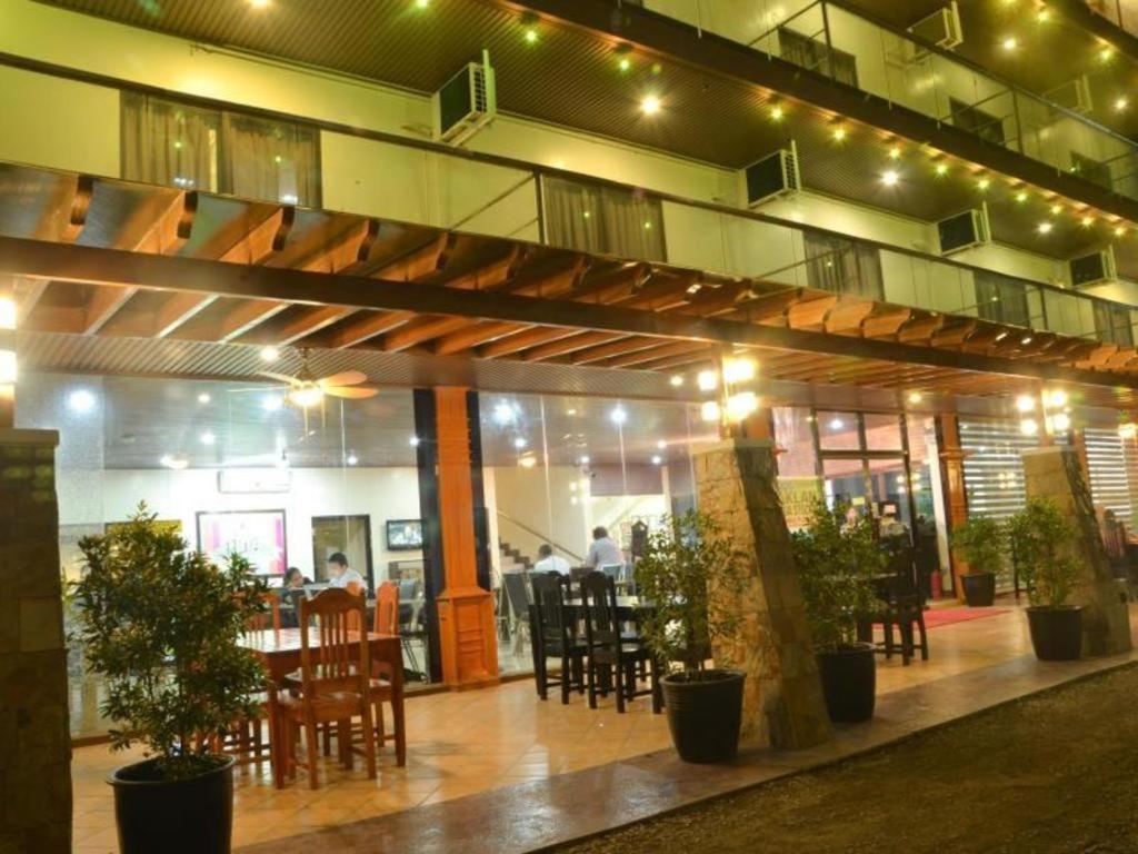The Premiere Business Hotel Kalibo Exterior foto